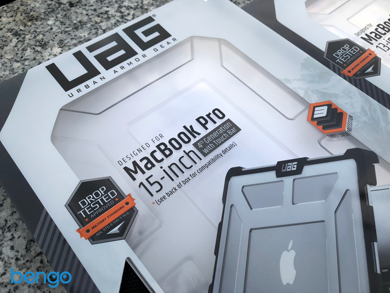 Vo op bao ve MacBook Pro 15″ UAG Plasma - ICE (4th Generation)