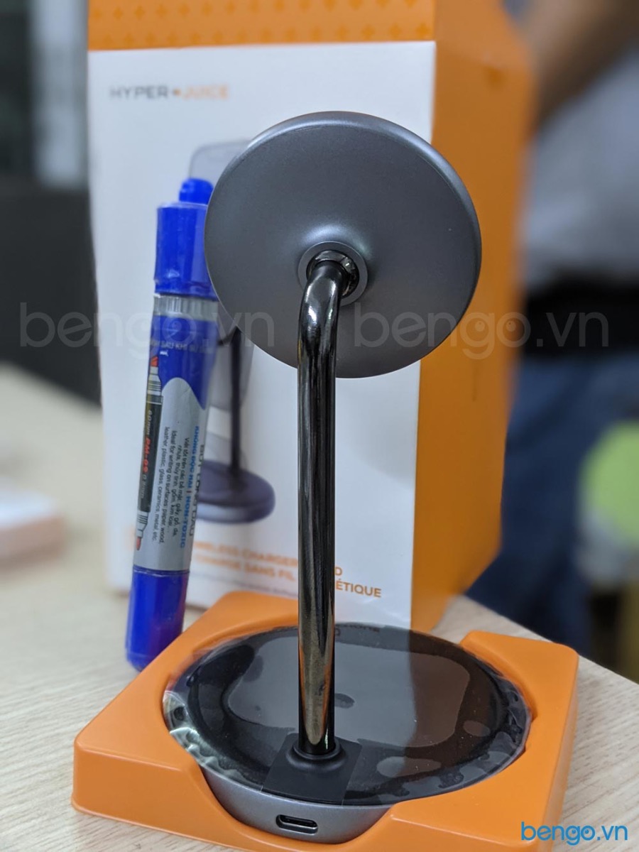 HyperJuice Magnetic Wireless Charger Stand HJ461
