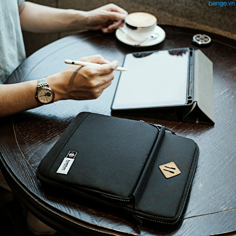 Túi đeo chéo chống sốc iPad 10.5 - 11inch TOMTOC (USA) Multi Function Shoulder Bags - A20-A01