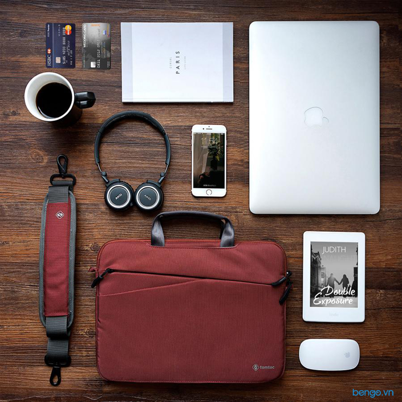 Túi xách chống sốc MacBook Pro 13” TOMTOC (USA) Messenger Bags