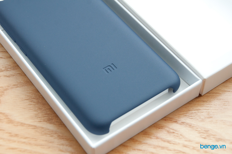 Ốp lưng dán da Xiaomi Mi 6 chính hãng cao cấp Ốp lưng dán da Xiaomi Mi 6 chính hãng cao cấp