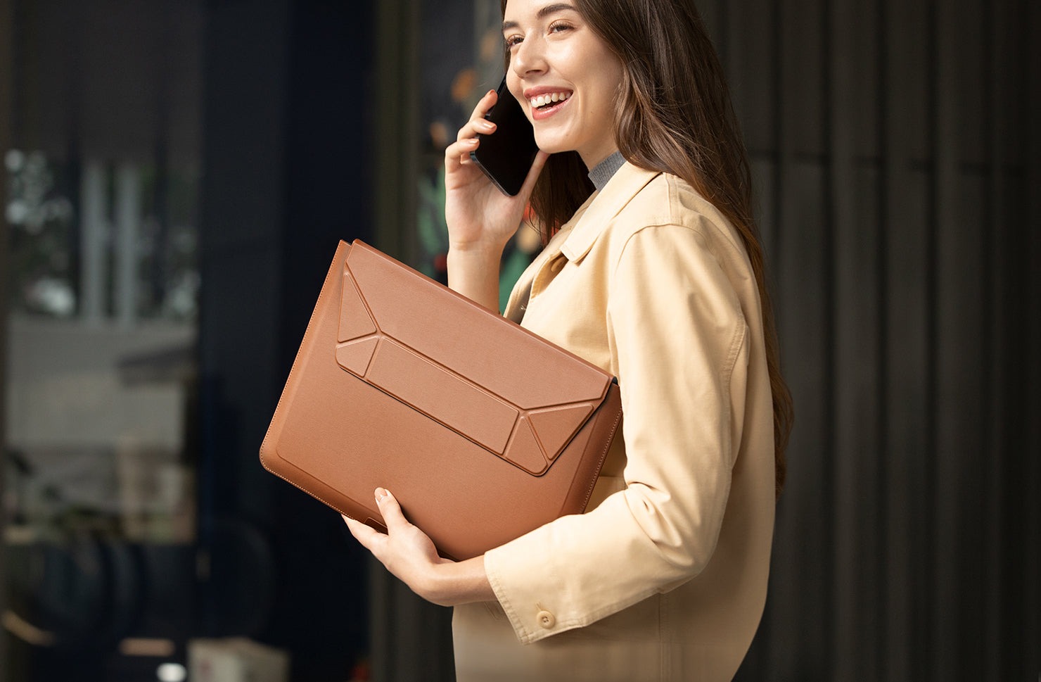 Túi chống sốc Uniq Oslo 